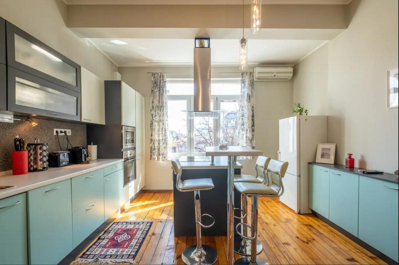Charming 2Bdr Apartment In Historic Center With Parking Sofia Luaran gambar